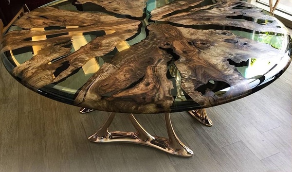 MEDMA ROUND DINING TABLE