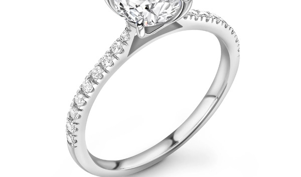 White gold ring with 0.60ct E VS1 center stone