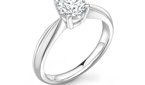 White gold ring with 1.50ct F VVS2 center stone