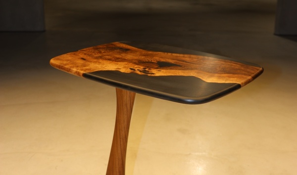 AXUM BLACK SIDE TABLE MH-0014