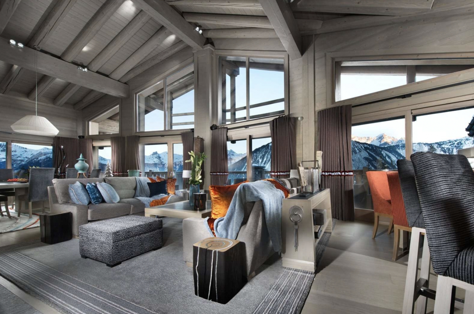5 Bedroom Chalet - Courchevel 1850