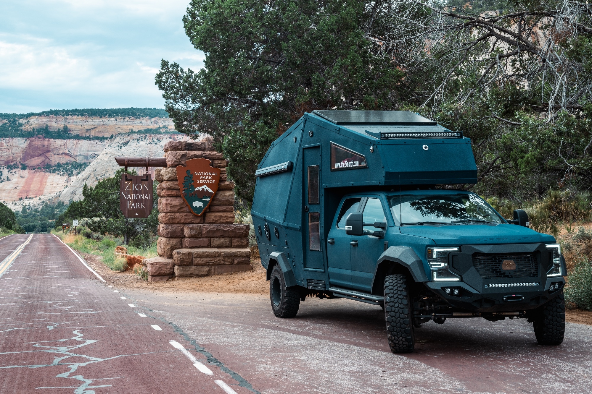 2025 Ford F-550 27 North Ascender